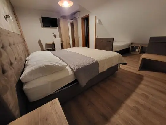 Üç Kişilik Oda, Balkon, Park Manzaralı