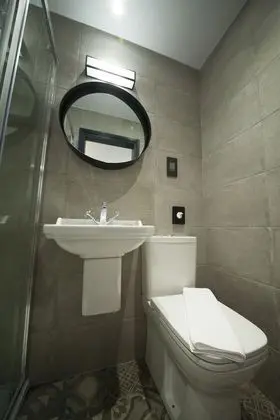 Deluxe Dört Kişilik Oda