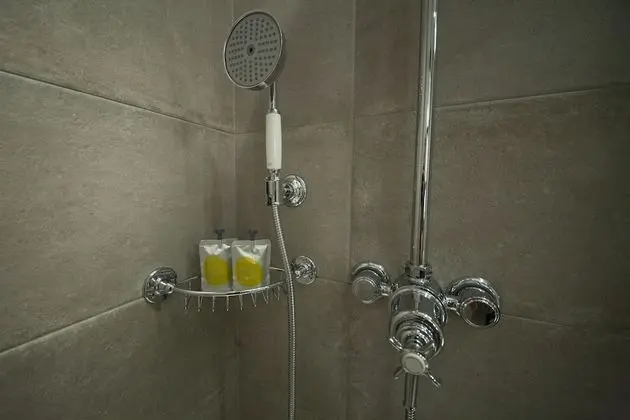 Deluxe Dört Kişilik Oda