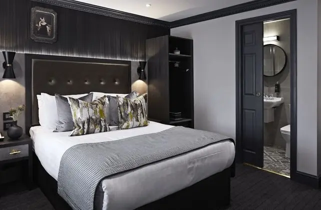 Deluxe Tek Büyük Yataklı Oda