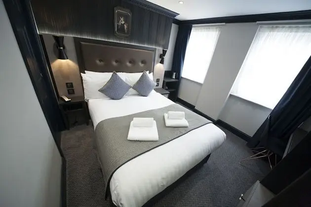 Deluxe Üç Kişilik Oda