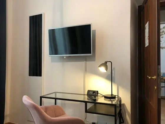Tek Büyük veya İki Ayrı Yataklı Oda, Ortak Banyo