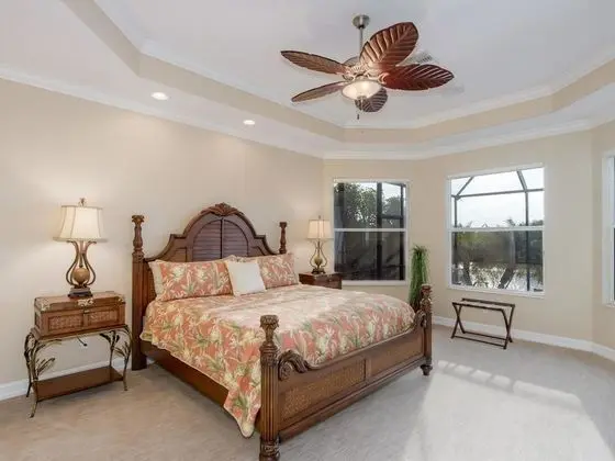 Villa, 5 Yatak Odası, Kişiye Özel Havuzlu, Kanal Manzaralı (5 Bathrooms, 3 Full and 2 Half)