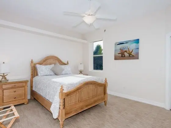 Villa, 5 Yatak Odası, Kişiye Özel Havuzlu, Kanal Manzaralı (5 Bathrooms, 3 Full and 2 Half)