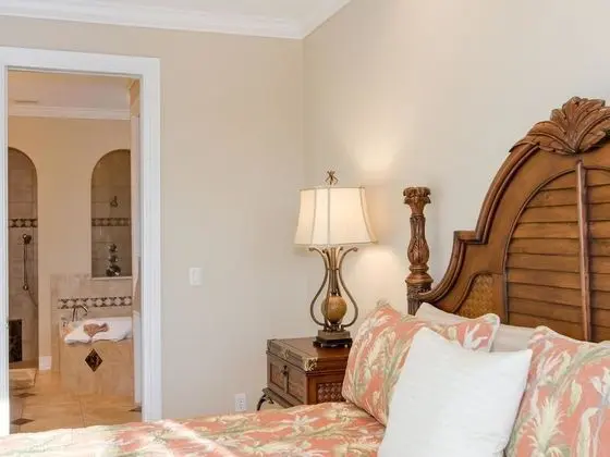 Villa, 5 Yatak Odası, Kişiye Özel Havuzlu, Kanal Manzaralı (5 Bathrooms, 3 Full and 2 Half)