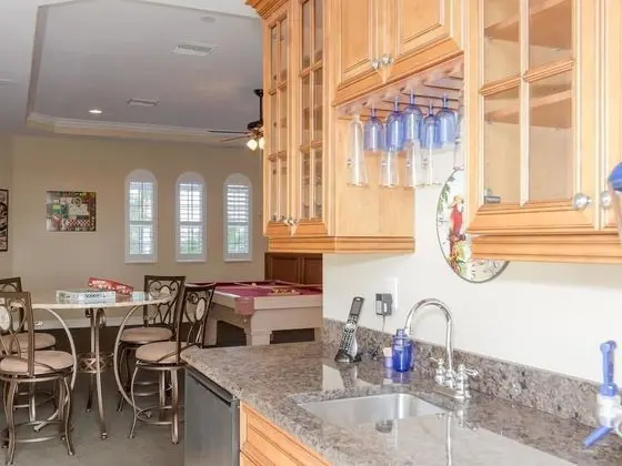 Villa, 5 Yatak Odası, Kişiye Özel Havuzlu, Kanal Manzaralı (5 Bathrooms, 3 Full and 2 Half)