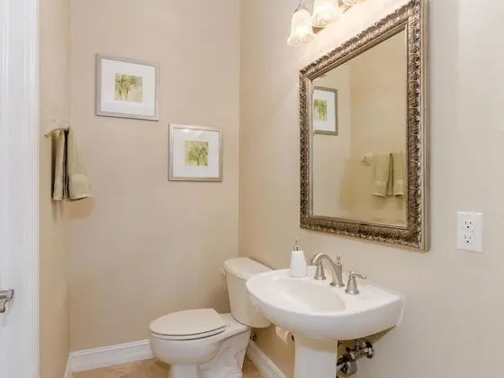 Villa, 5 Yatak Odası, Kişiye Özel Havuzlu, Kanal Manzaralı (5 Bathrooms, 3 Full and 2 Half)
