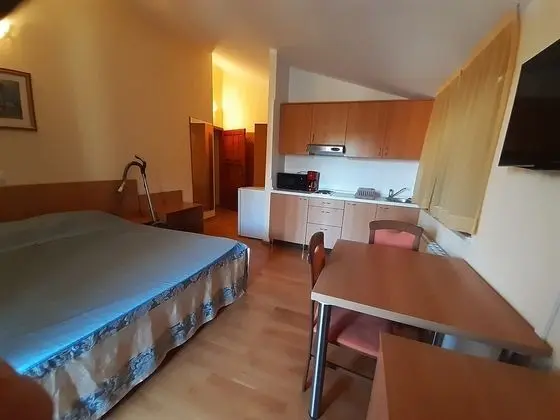 Economy Apart Daire, 1 Büyük (Queen) Boy Yatak, Bahçe Manzaralı