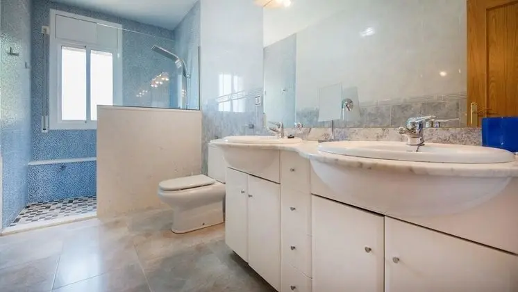 Apart Daire, 5 Yatak Odası