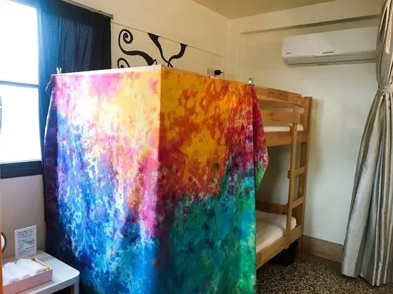 Ortak Ranzalı Oda, Karma Ranzalı Oda