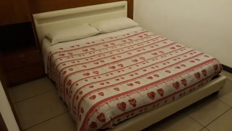Tek Büyük Yataklı Oda, 1 Büyük (Queen) Boy Yatak, Ortak Banyo
