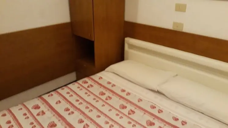 Tek Büyük Yataklı Oda, 1 Büyük (Queen) Boy Yatak, Ortak Banyo
