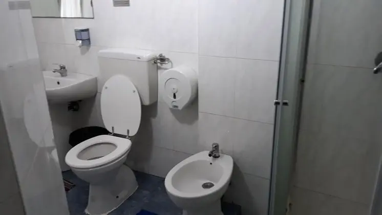 Tek Büyük Yataklı Oda, 1 Büyük (Queen) Boy Yatak, Ortak Banyo