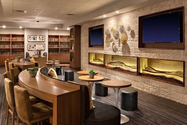 Concierge Room, Club Oda, 1 En Büyük (King) Boy Yatak ve Çekyat