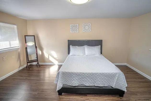 Ev (1 Bedroom)