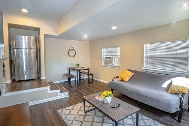 Ev (1 Bedroom)