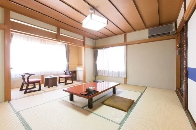 Traditional Oda (Japanese Style for 4 Guests)