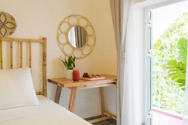 Superior Tek Büyük Yataklı Oda, Balkon, Şehir Manzaralı