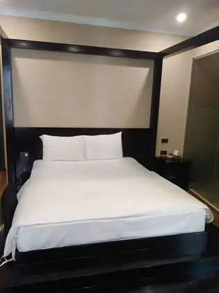 Luxury Oda