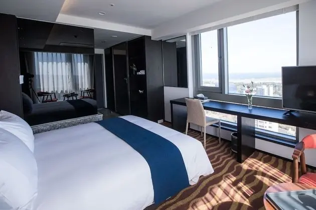 Deluxe Tek Büyük Yataklı Oda