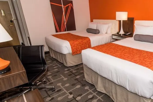 Oda, 2 Büyük (Queen) Boy Yatak, Sigara İçilmez