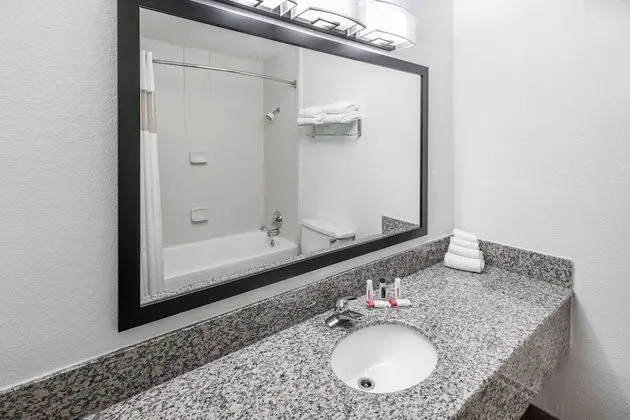 Oda, 2 Büyük (Queen) Boy Yatak, Sigara İçilmez (Pet Friendly)