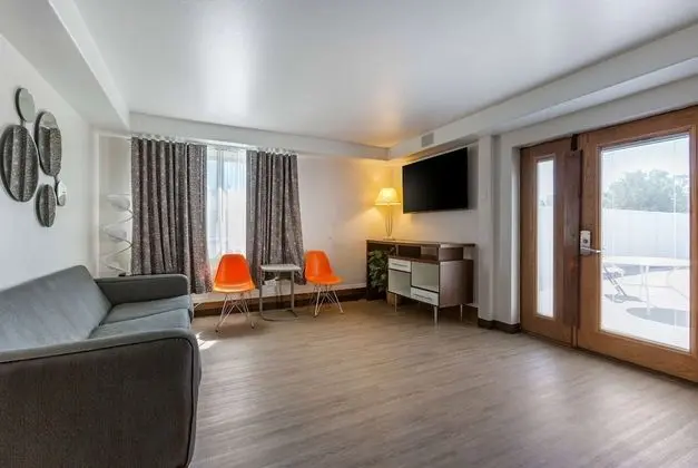 Süit, 1 En Büyük (King) Boy Yatak, Sigara İçilmez (One-Bedroom)