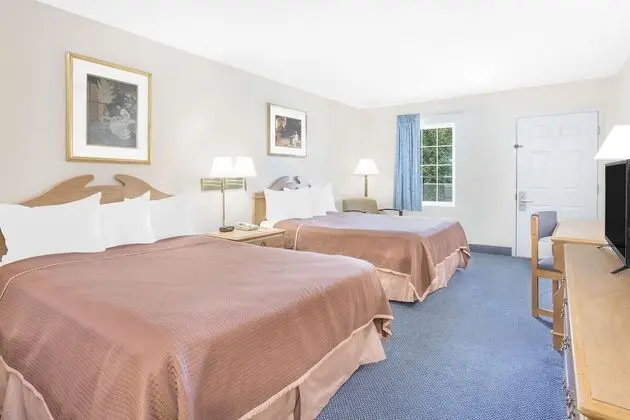 Oda, 2 Büyük (Queen) Boy Yatak, Sigara İçilebilir