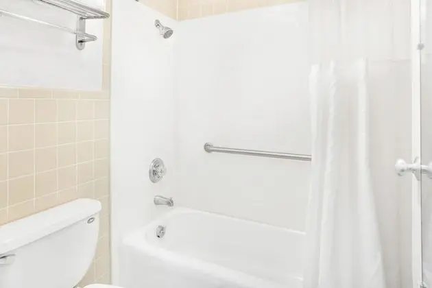 Oda, 2 Büyük (Queen) Boy Yatak, Sigara İçilebilir