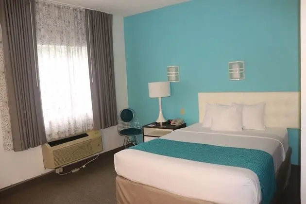 Oda, 1 Büyük (Queen) Boy Yatak, Engellilere Uygun, Sigara İçilmez (Mobility)