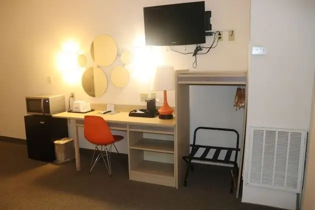 Oda, 1 Büyük (Queen) Boy Yatak, Engellilere Uygun, Sigara İçilmez (Mobility)