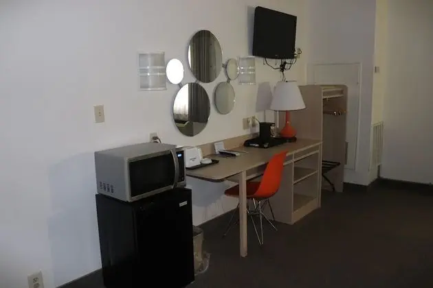 Oda, 1 Büyük (Queen) Boy Yatak, Engellilere Uygun, Sigara İçilmez (Mobility)