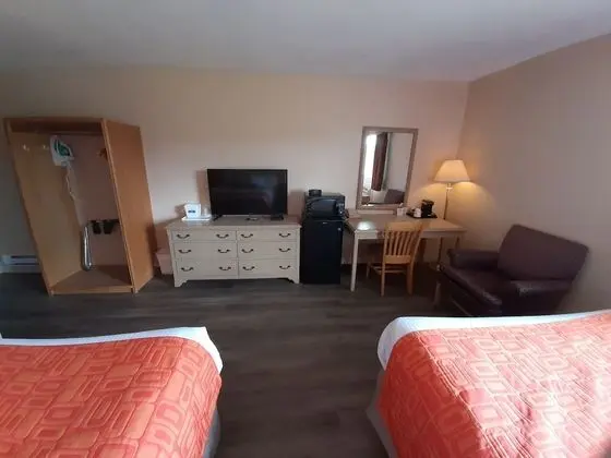 Oda, 2 Çift Kişilik Yatak (Drive-Up Ground Floor)