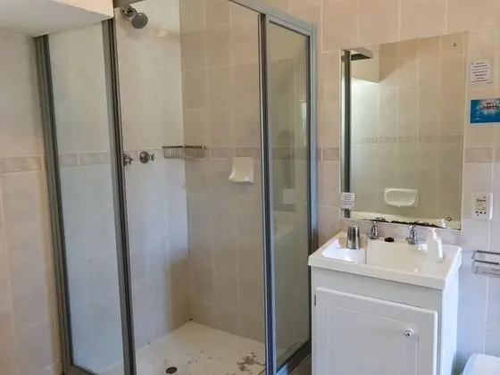 Business Tek Büyük Yataklı Oda