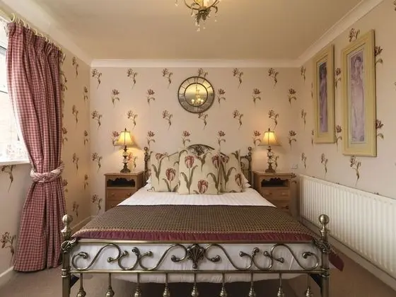 Luxury Tek Büyük Yataklı Oda