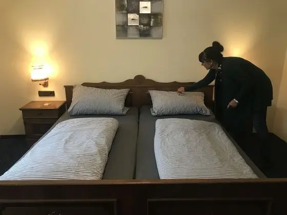 Standard Tek Büyük Yataklı Oda