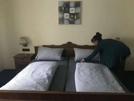 Tek Büyük Yataklı Oda, Balkon