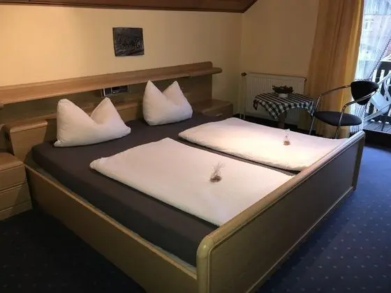 Tek Büyük Yataklı Oda, Balkon