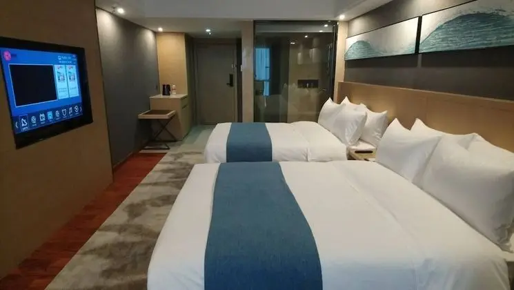 Standard Premier Queen ( SPQ )