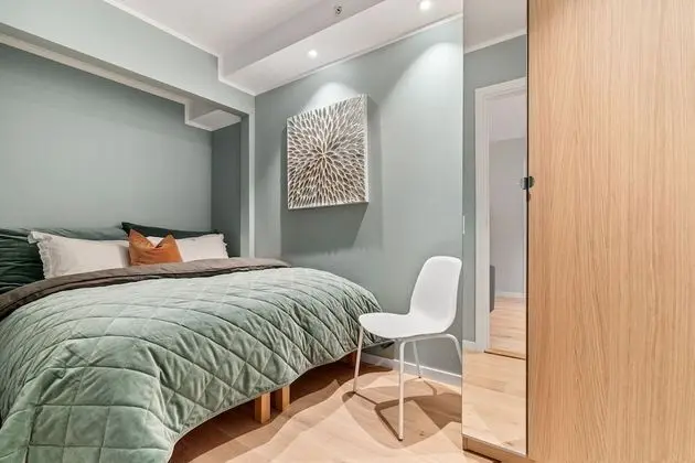 2 bedroom apartment, lower floor