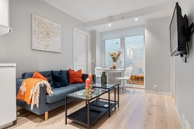 2 bedroom apartment, lower floor