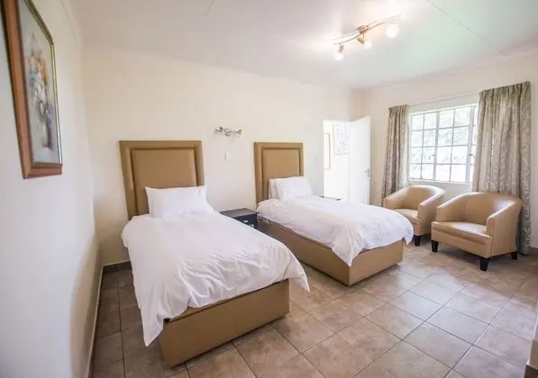 Ev, 4 Yatak Odası (Eagles Call self- catering )