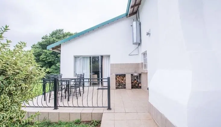Ev (Fair View self-catering )