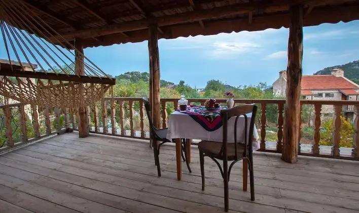 Honeymoon Villa, Mutfak