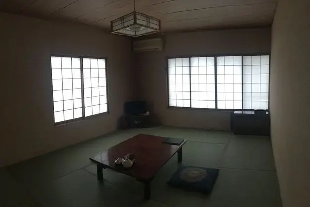 Traditional Oda, Sigara İçilmez (Japanese Style, Shared Bathroom)