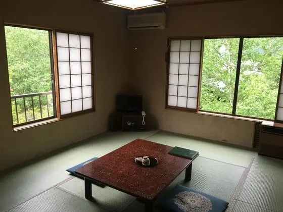 Traditional Oda, Sigara İçilmez (Japanese Style, Shared Bathroom)