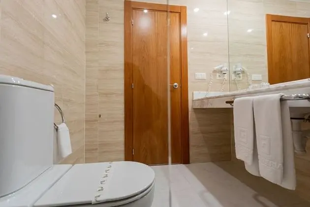 Tek Büyük veya İki Ayrı Yataklı Oda