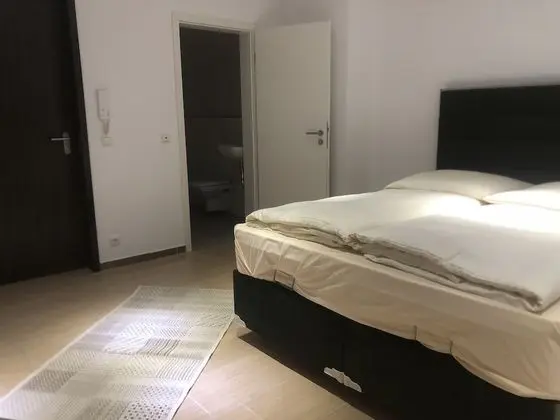 Tek Büyük Yataklı Oda