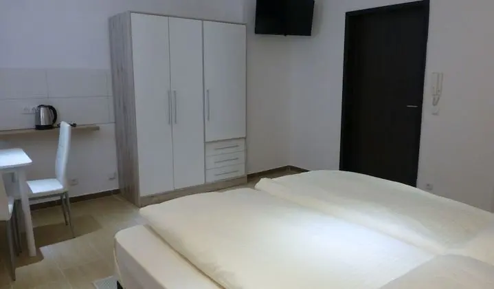 Tek Büyük Yataklı Oda
