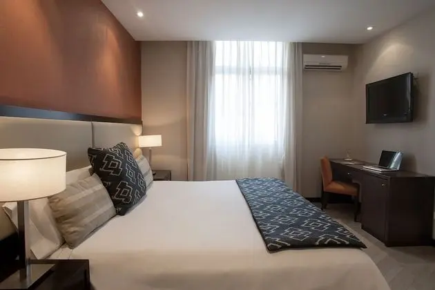 Classic Oda, 1 Büyük (Queen) Boy Yatak